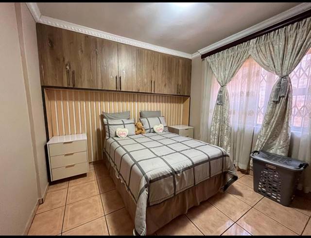 4 BEDROOM HOUSE FOR SALE IN CLAYVILLE